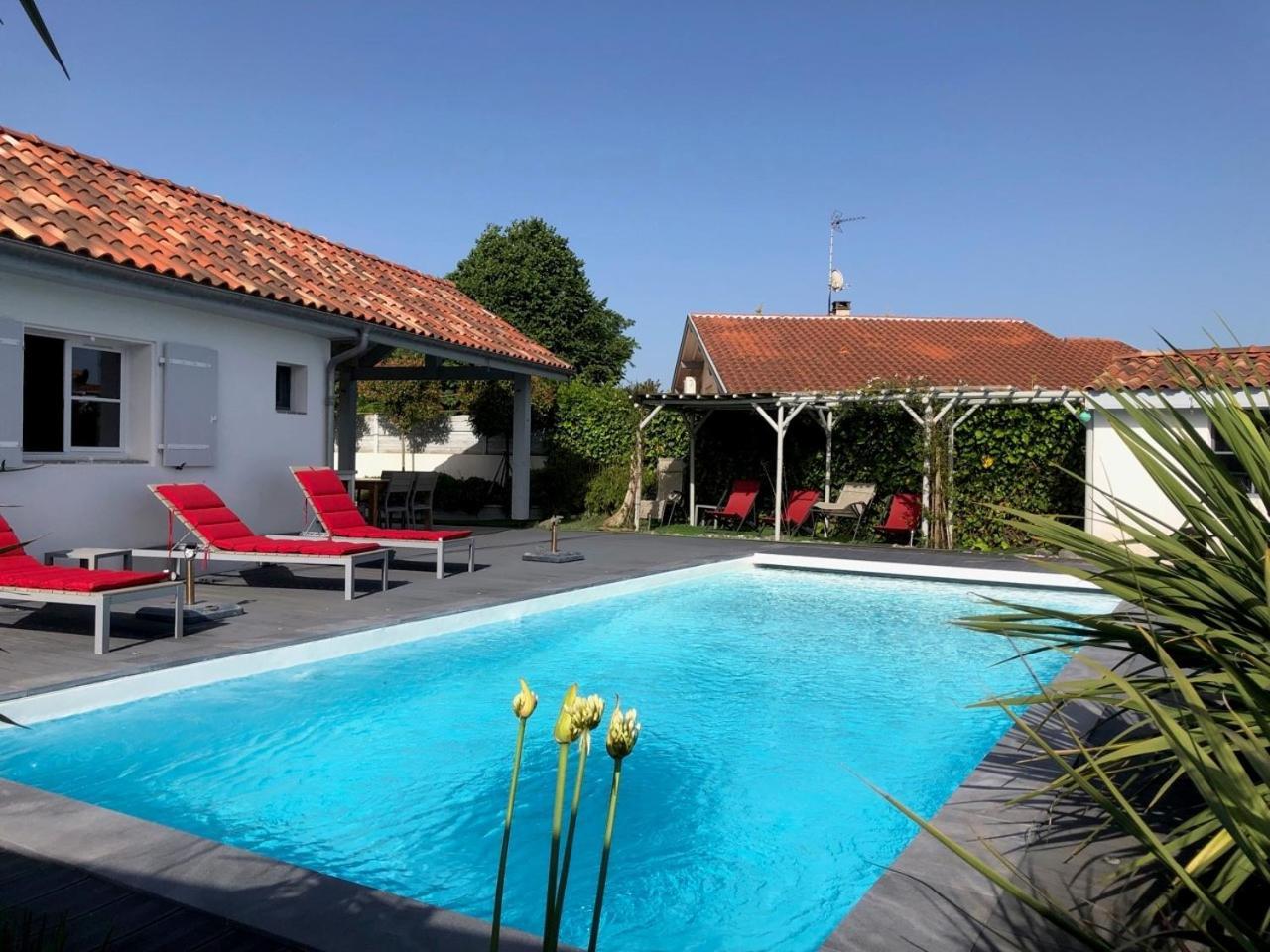 Capbreton Entre Centre Et Plage Villa Deumier Avec Piscine 12 Personnes #0606 Bagian luar foto